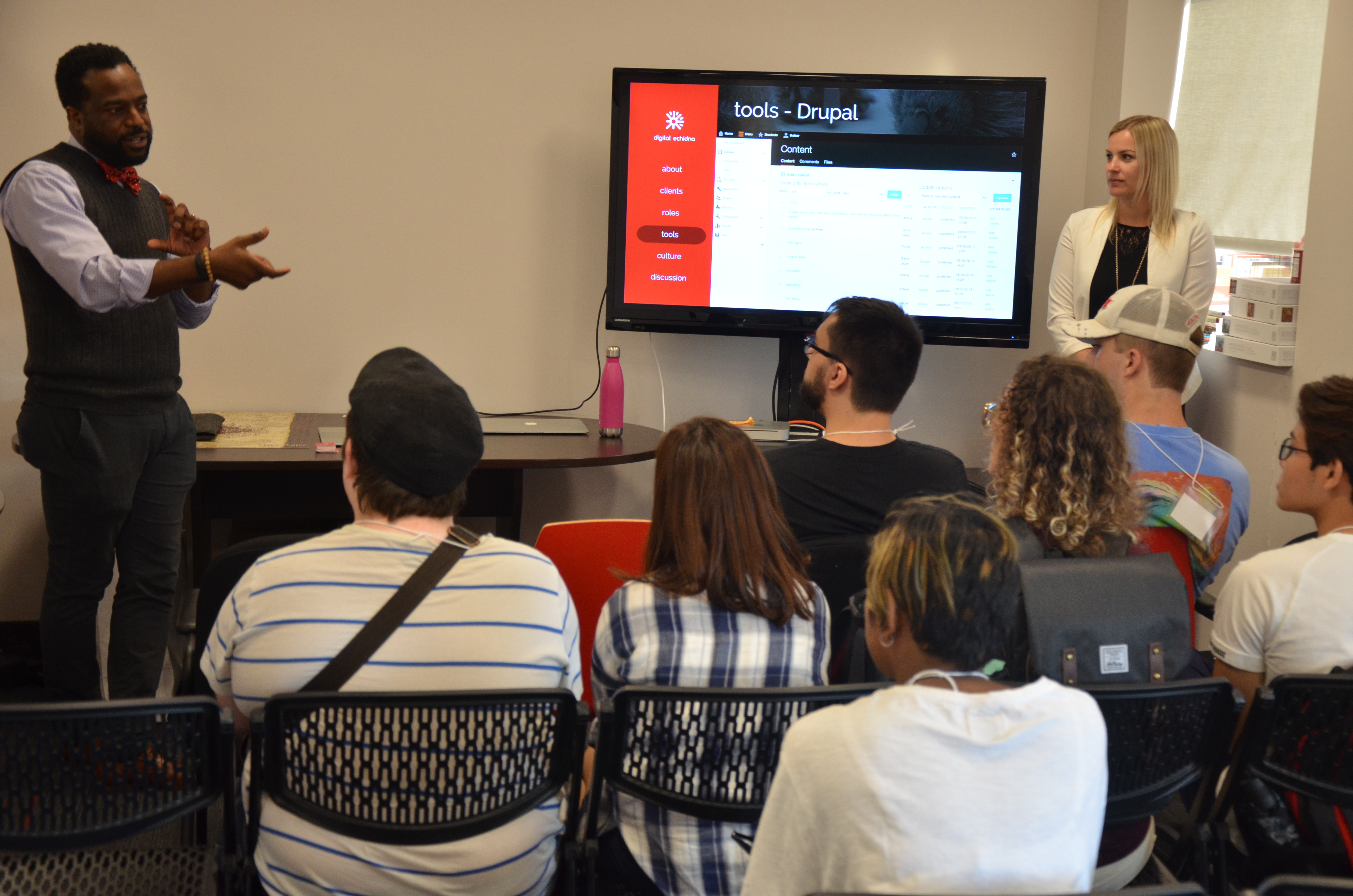 Victor and Emily presenting to Fanshawe College students.